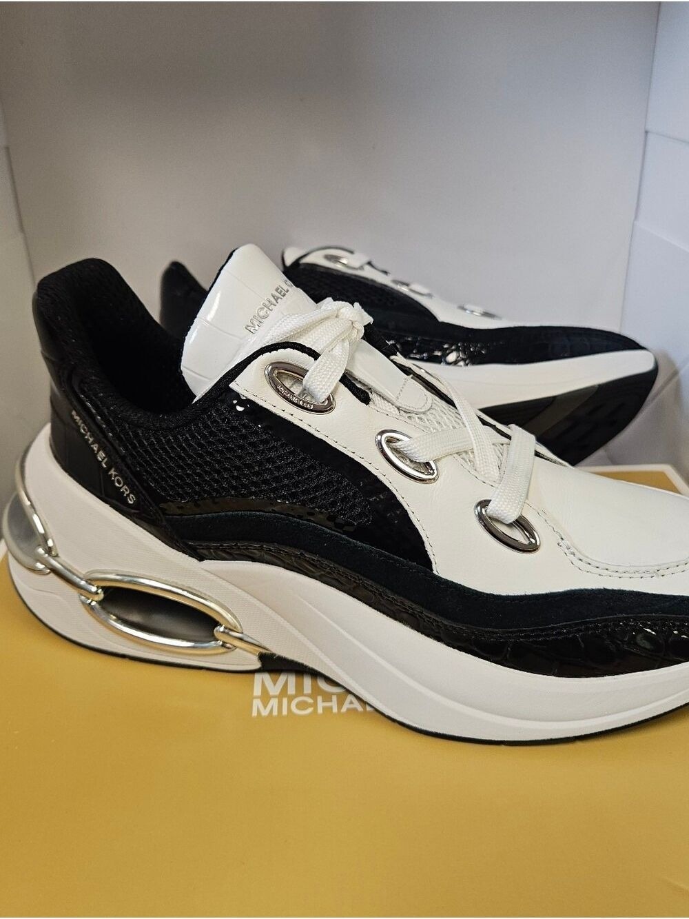 Michael Kors Black and  White Trainer Sneaker Size 8.5 - Picture 7 of 10